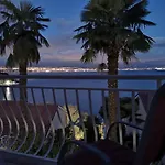 Lela Apartament *