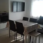 Lela * Medveja