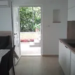 Lela Apartament *