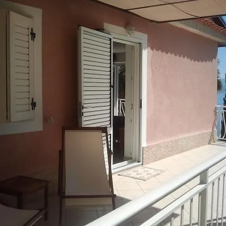 Apartament Villa Lela *