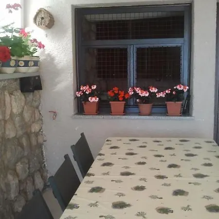 Lela Apartment *