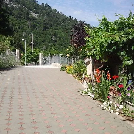 Villa Lela Apartament Medveja