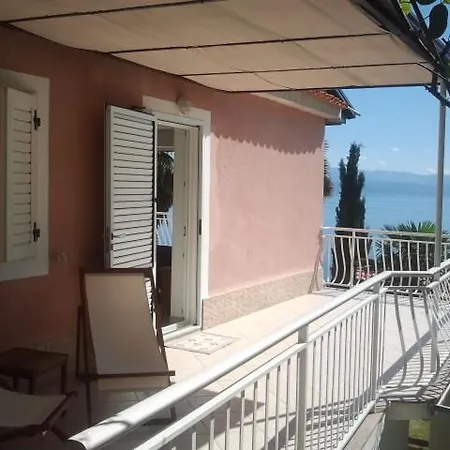 Apartament Villa Lela *