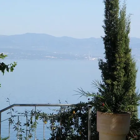 Apartament Villa Lela Medveja